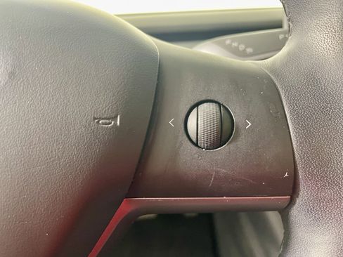 Used 2020 Tesla Model 3 image 19