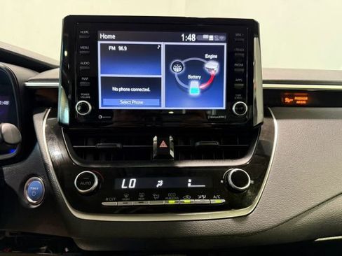 Used 2022 Toyota Corolla LE FWD image 19