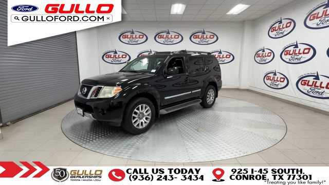 Used 2011 Nissan Pathfinder LE w/ Navigation Pkg AWD/4WD image 4