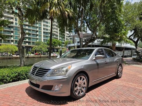 Used 2013 Hyundai Equus Signature RWD image 14