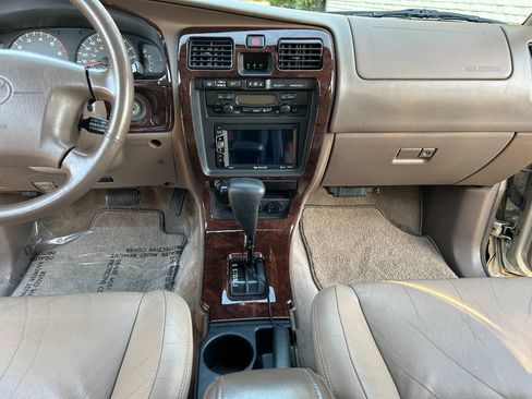 Used 2001 Toyota 4Runner Limited RWD image 39
