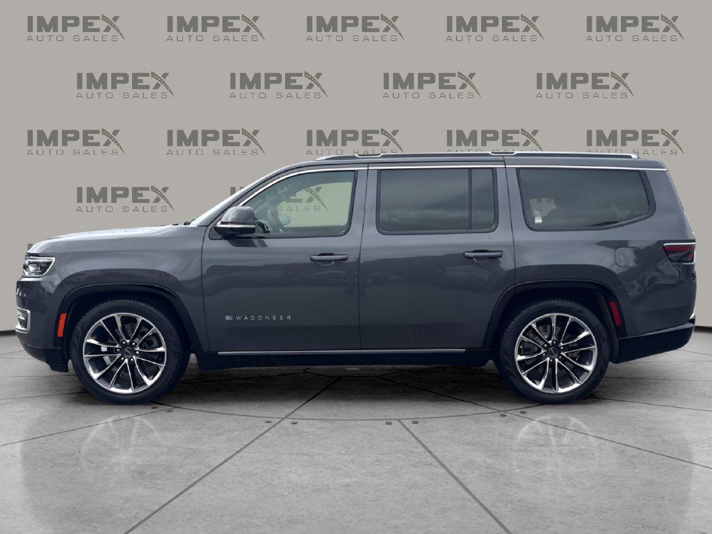 Used 2024 Jeep Wagoneer Series III w/ Premium Group I AWD/4WD image 2