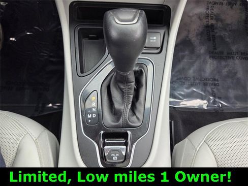 Used 2021 Jeep Cherokee Limited image 27