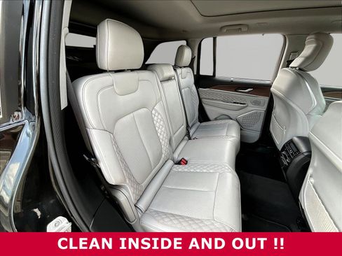Used 2022 Jeep Grand Cherokee Summit w/ Luxury Tech Group V AWD/4WD image 25