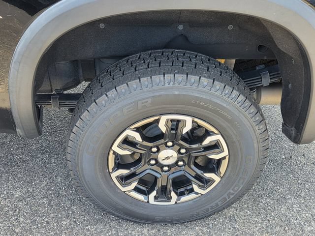Used 2023 Chevrolet Silverado 1500 ZR2 w/ Technology Package AWD/4WD image 8