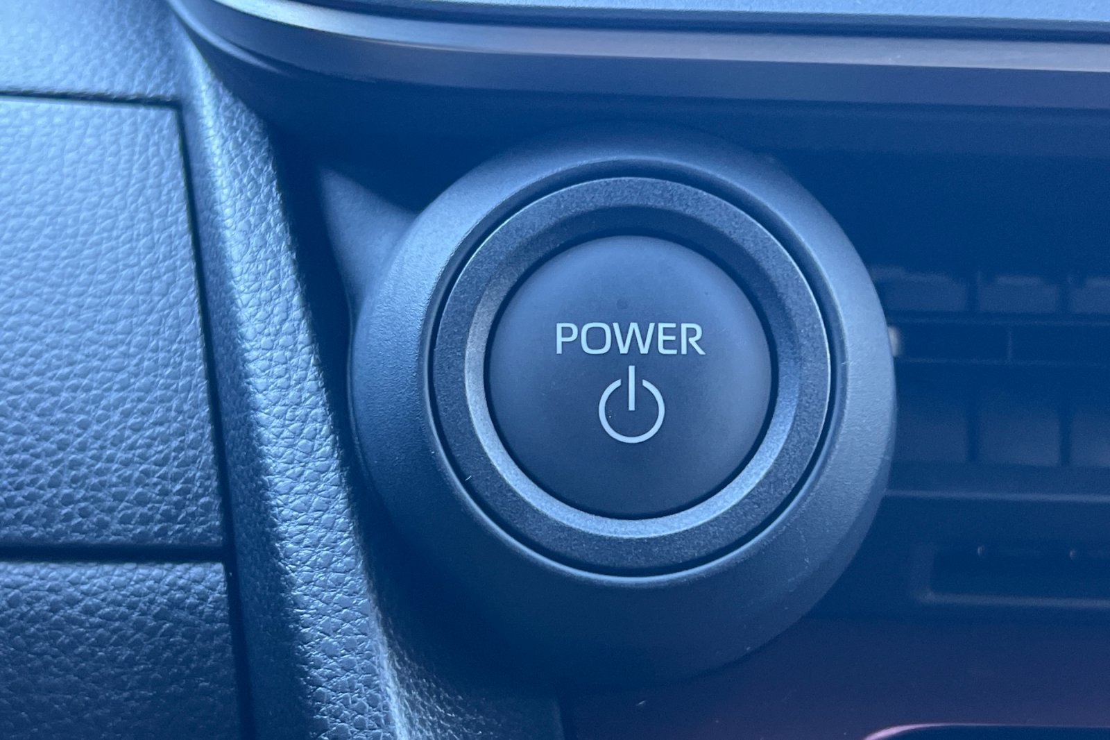 Certified 2026 Toyota Prius Plug-In Hybrid FWD image 22
