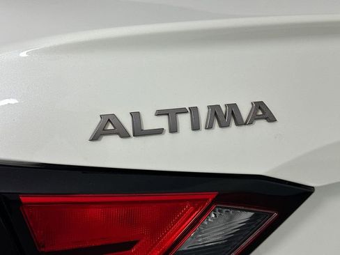 Used 2023 Nissan Altima 2.5 SV FWD image 26