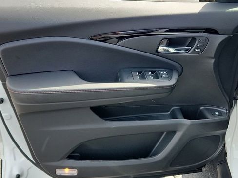 Certified 2023 Honda Ridgeline Black Edition image 12