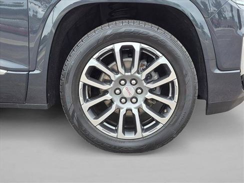 Used 2021 GMC Acadia Denali w/ Denali Ultimate Package AWD/4WD image 26