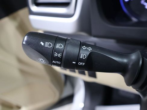 Used 2019 Toyota Highlander XLE image 38