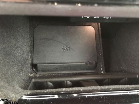 Used 2022 Jeep Wagoneer Series III w/ Flexible Seating Group image 25