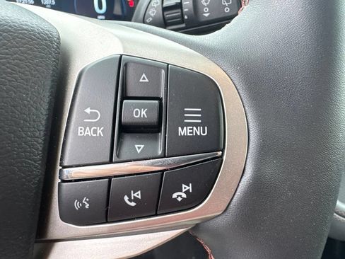 Used 2026 Ford Explorer Active AWD/4WD image 31