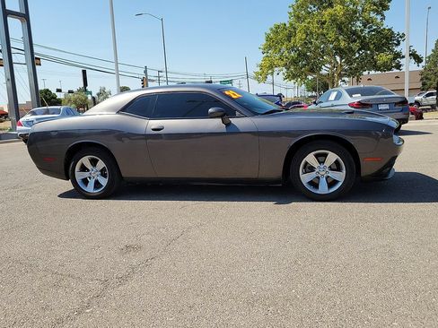 Used 2022 Dodge Challenger SXT RWD image 14