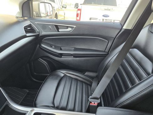 Used 2023 Ford Edge SEL w/ Convenience Package image 16