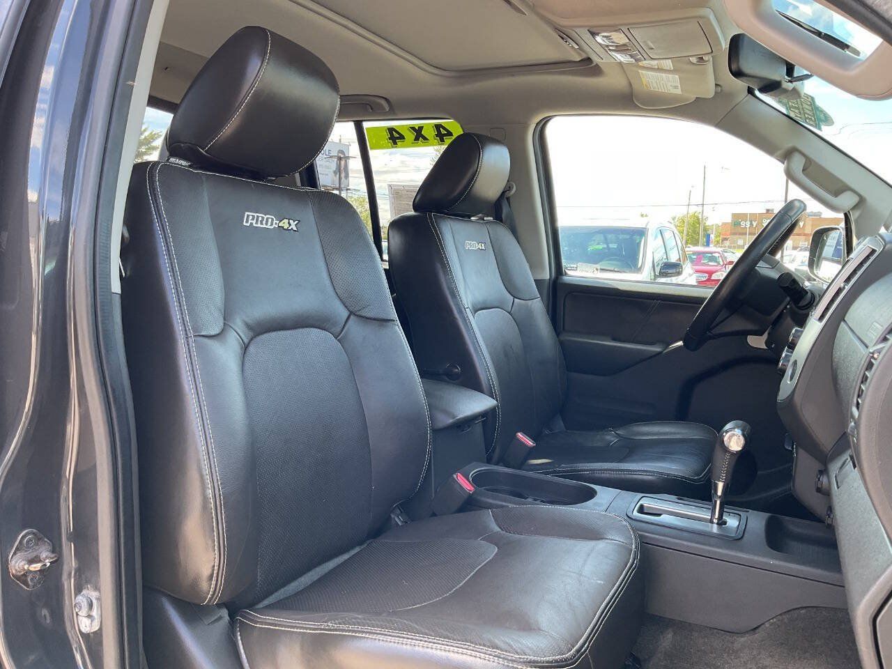 Used 2015 Nissan Frontier PRO-4X w/ Pro-4x Luxury Package AWD/4WD image 40