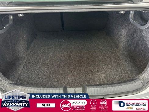 Used 2024 Volkswagen Jetta SE image 27