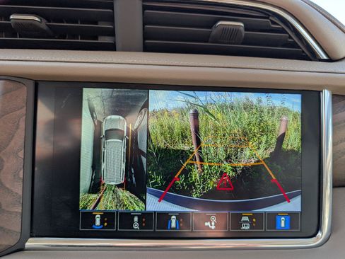 Used 2023 GMC Yukon Denali w/ Max Trailering Package AWD/4WD image 17