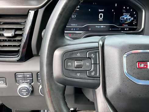Used 2025 GMC Sierra 2500 AT4 AWD/4WD image 14