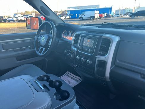 Used 2017 RAM 1500 Classic SLT image 25