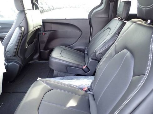 New 2026 Chrysler Voyager LX FWD image 13