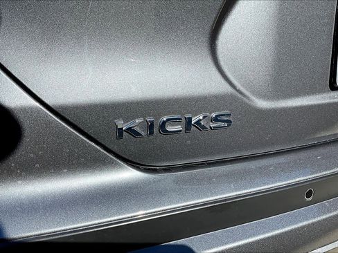 Used 2025 Nissan Kicks Play S image 28