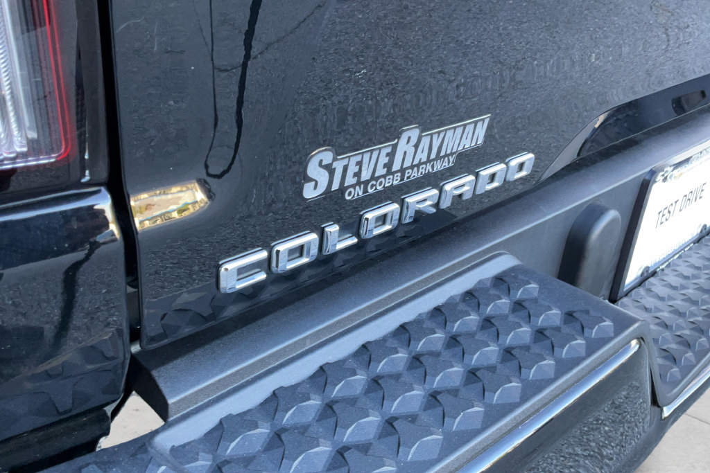 Used 2023 Chevrolet Colorado W/T RWD image 27