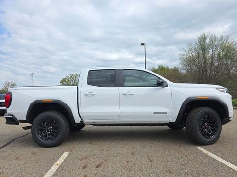 New 2026 GMC Canyon Elevation w/ Convenience Package image 17