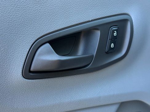 Used 2018 Ford Transit 250 148 Low Roof image 12