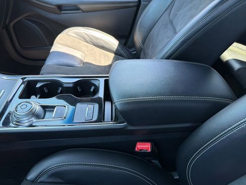 Used 2020 Ford Edge ST AWD/4WD image 14