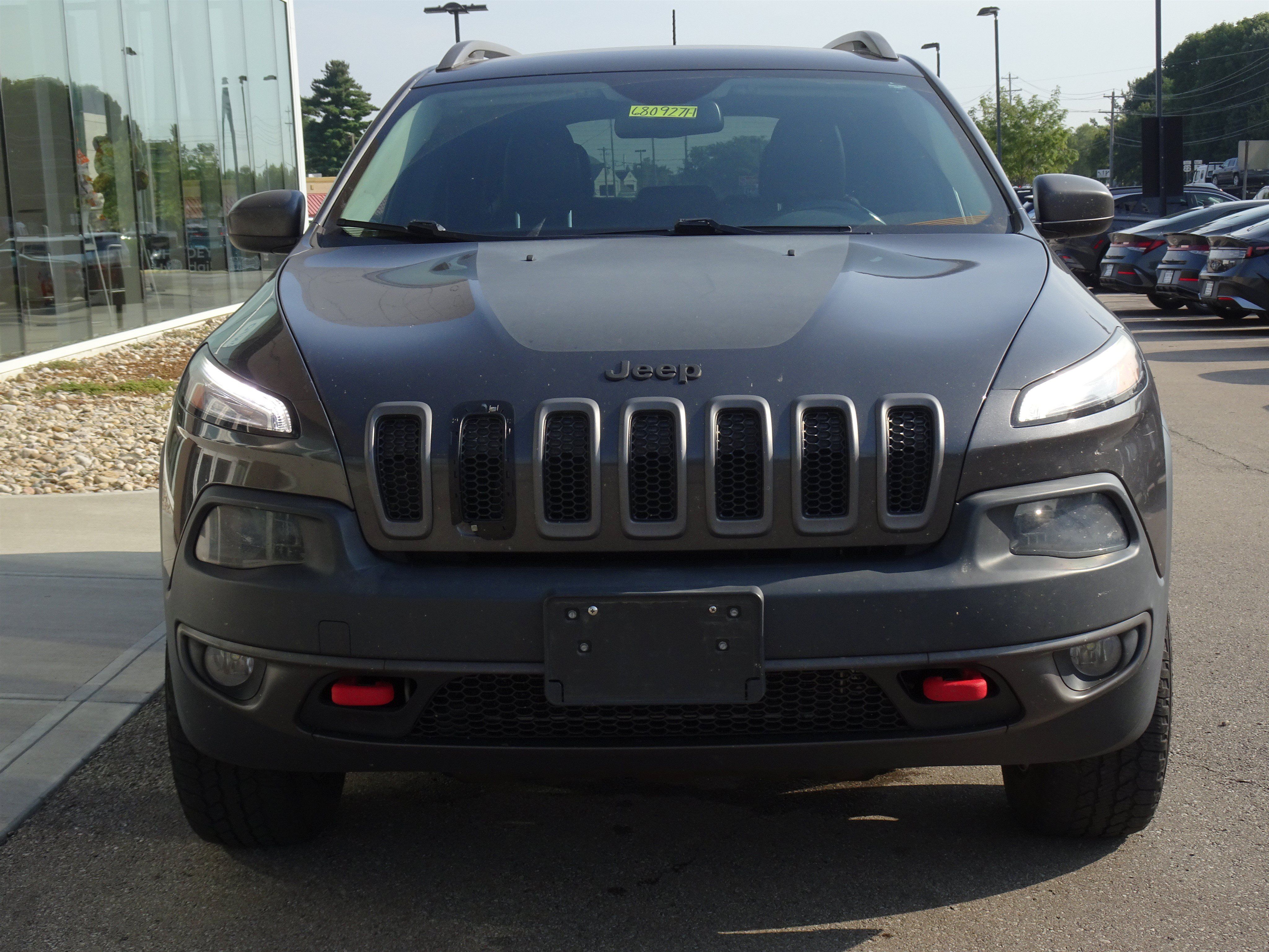 Used 2016 Jeep Cherokee Trailhawk w/ Cold Weather Group AWD/4WD image 7