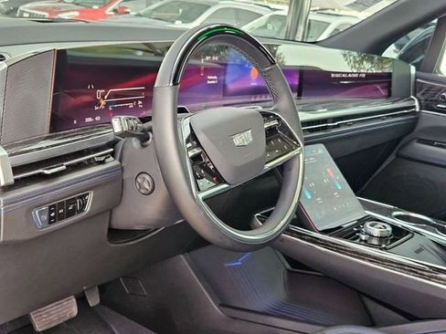 New 2025 Cadillac Escalade IQ Luxury 1 image 10