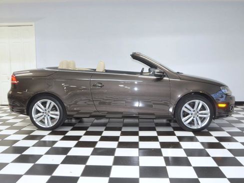 Used 2014 Volkswagen Eos Executive image 10