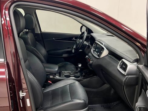 Used 2019 Kia Sorento EX w/ EX Touring Package AWD/4WD image 37