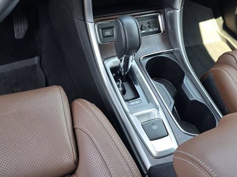 Used 2019 Subaru Ascent Touring AWD/4WD image 25