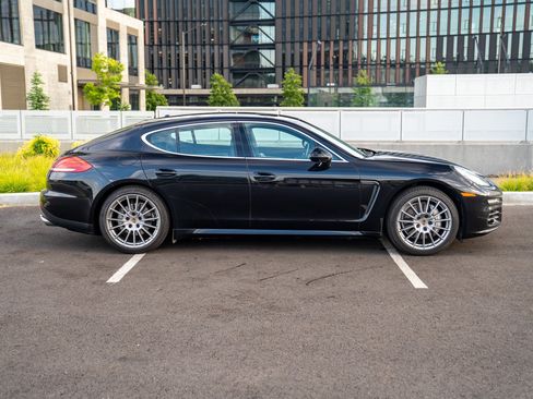 Used 2015 Porsche Panamera 4S AWD/4WD image 8