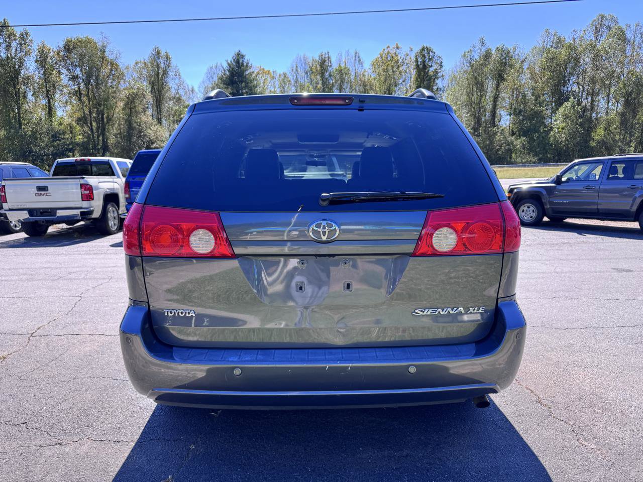 Used 2009 Toyota Sienna XLE Limited FWD image 6