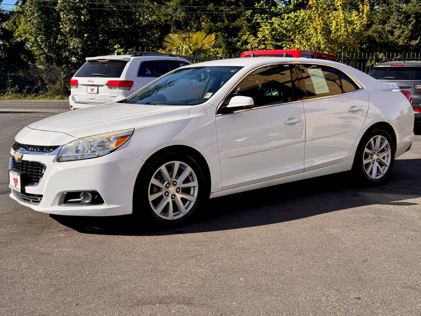 Used 2015 Chevrolet Malibu LT FWD image 3