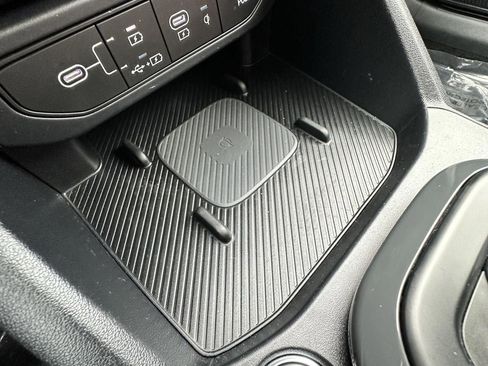 Used 2025 Kia K4 EX image 19