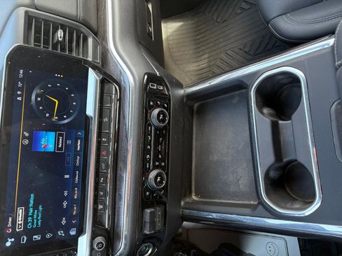 Used 2024 Chevrolet Silverado 2500 LTZ w/ LTZ Plus Package image 31