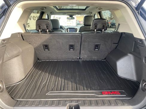 Used 2019 GMC Terrain Denali w/ Advanced Safety Package image 5