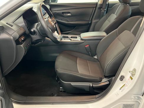 Used 2025 Nissan Sentra SV FWD image 18