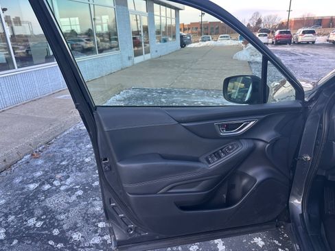 Certified 2023 Subaru Forester Premium image 17