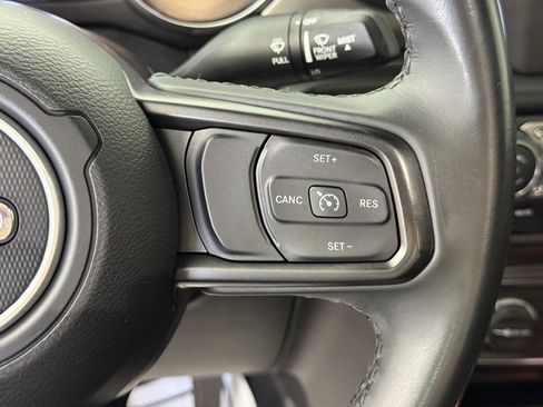 Used 2021 Jeep Gladiator Sport AWD/4WD image 23