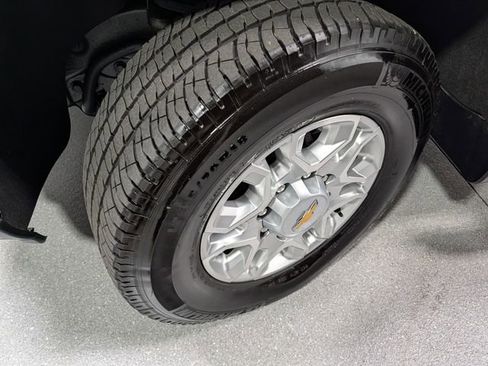 Used 2025 Chevrolet Silverado 2500 LT image 11