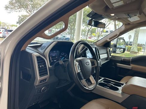 Used 2022 Ford F350 Lariat w/ Lariat Value Package image 6