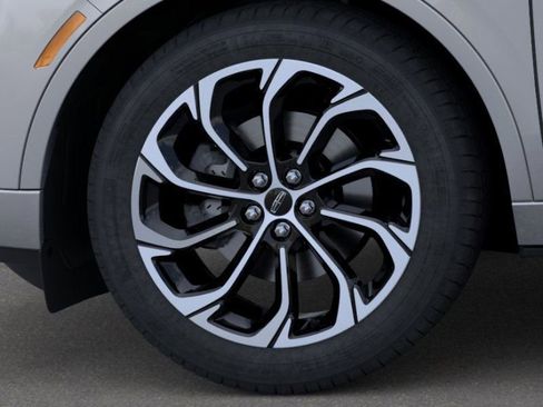 New 2026 Lincoln Nautilus Reserve AWD/4WD image 19