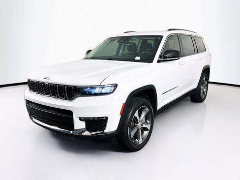 Used 2023 Jeep Grand Cherokee L Limited RWD image 3