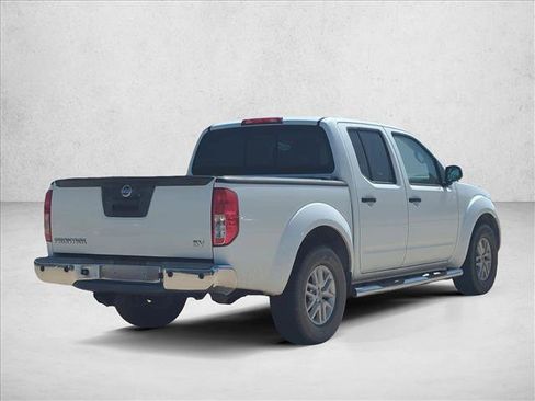 Used 2015 Nissan Frontier SV w/ SV Value Truck Package image 5