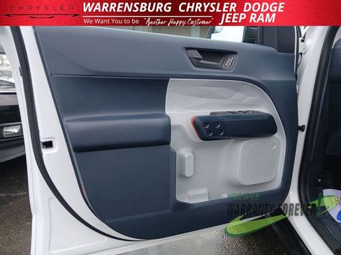 Used 2024 Ford Maverick XLT w/ XLT Luxury Package image 12