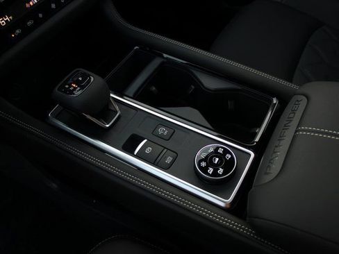 New 2026 Nissan Pathfinder Platinum image 25